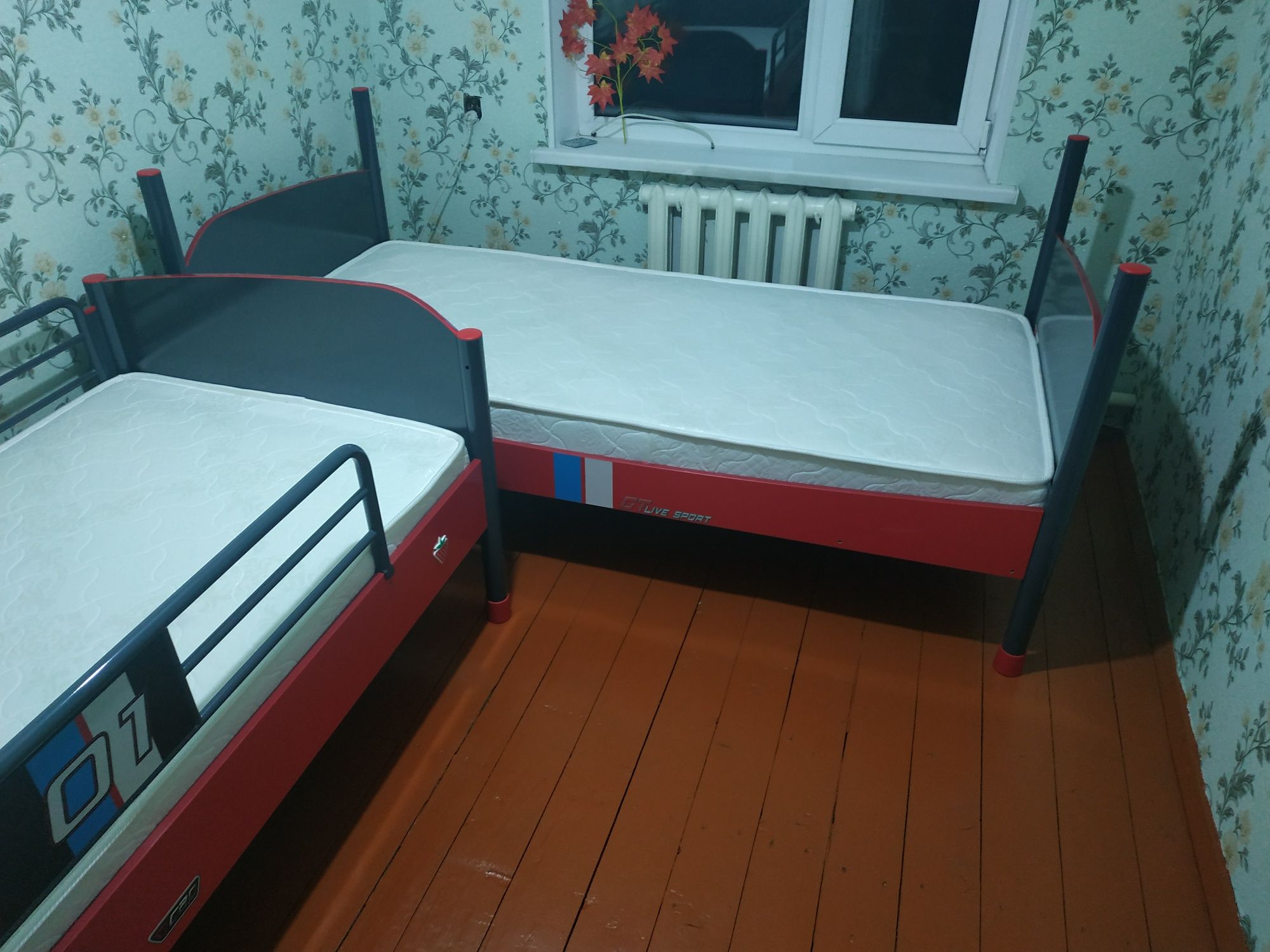 Продам 2/х ярусная кровать