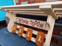 Полка - вешалка из дерева