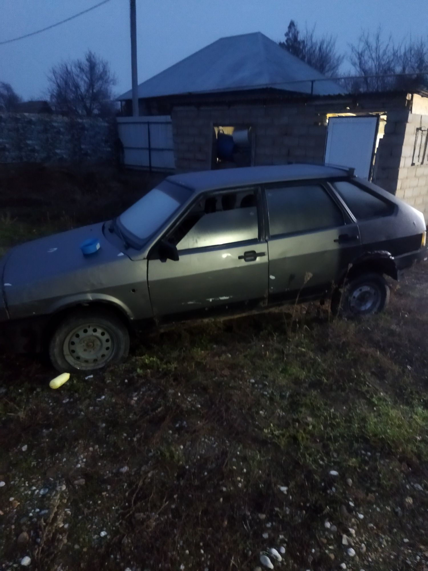 Продам Ваз 2109год 1992 по запчастям