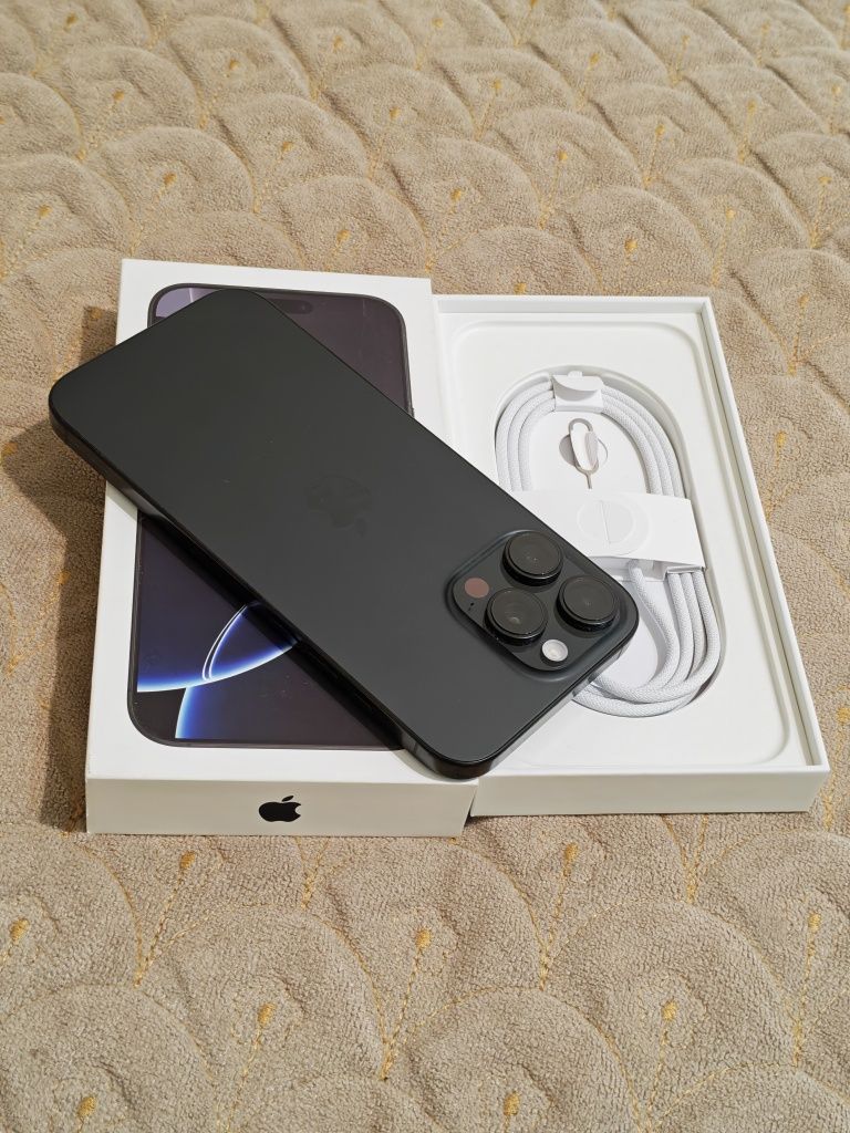 iPhone 16 Pro Max 256 gb akb 100 EAC