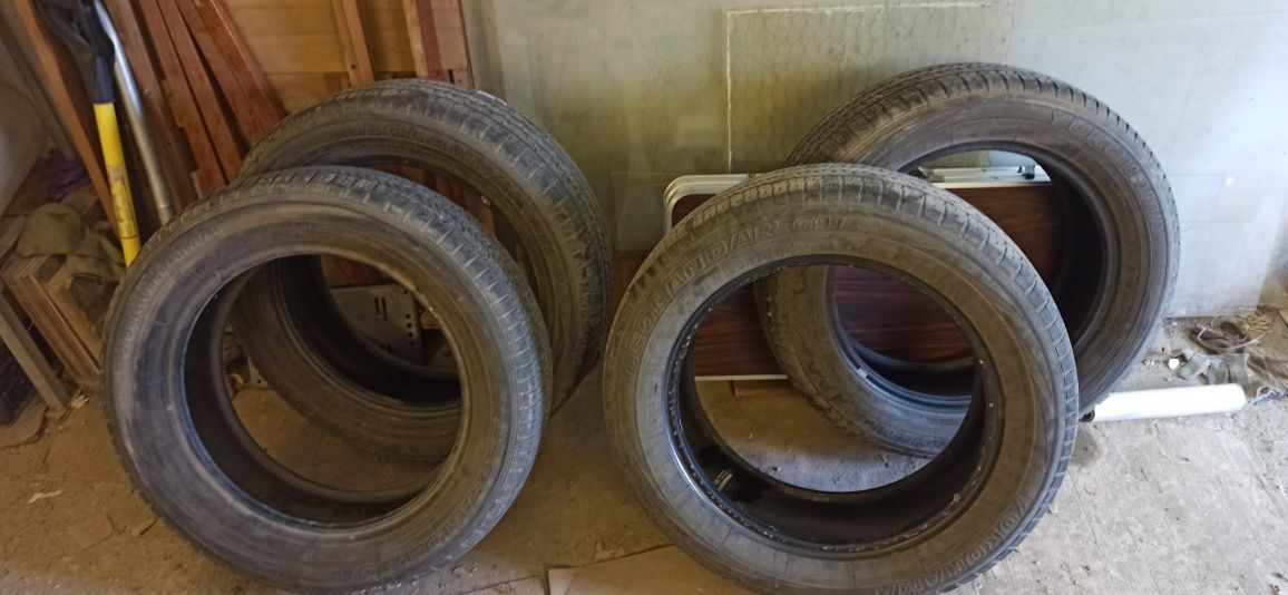 Продам покрышки Yokohama R 18 225/60