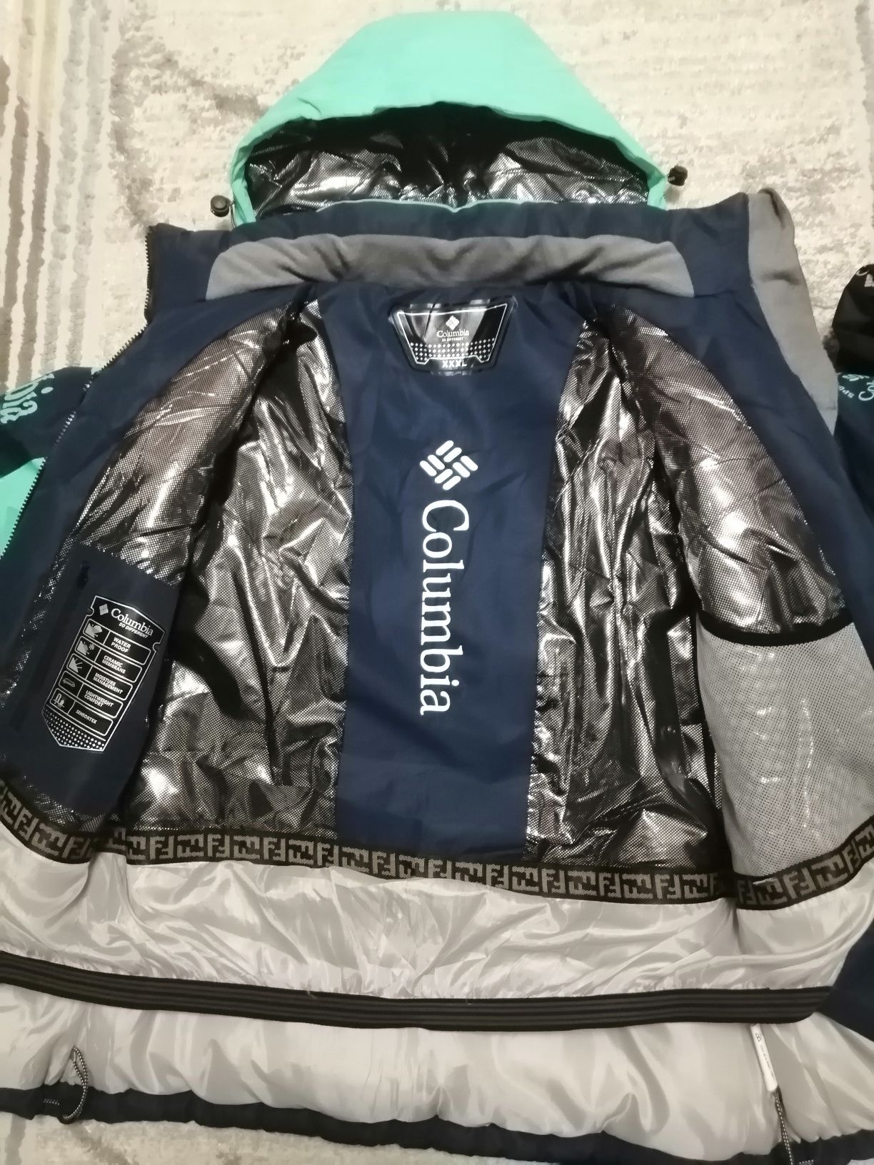 Продаётся Лыжный костюм Colambiia