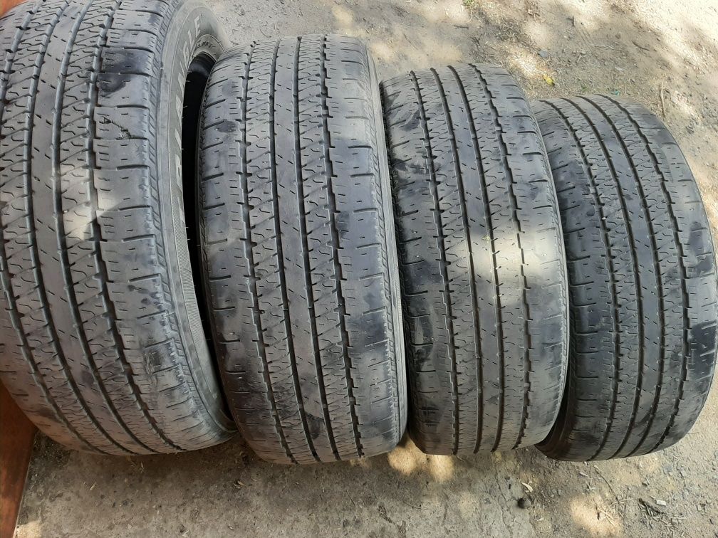 Продам шины 235/55/18