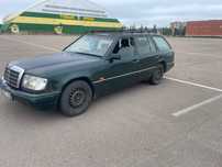 Mercedes-Benz 220