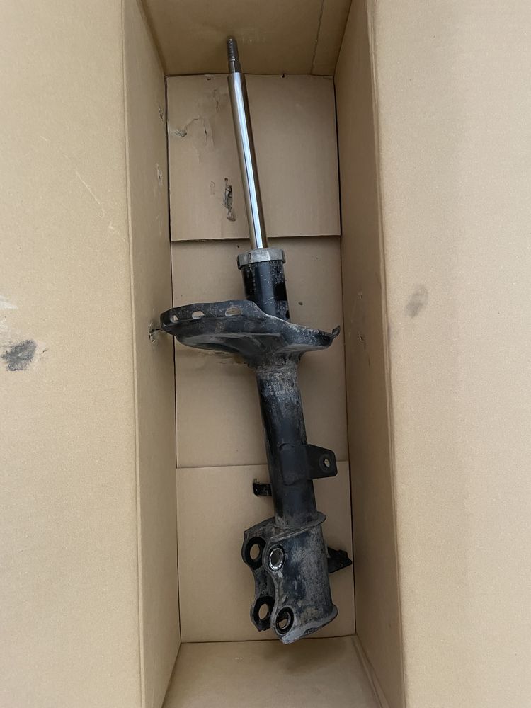 Амортизатор на highlander