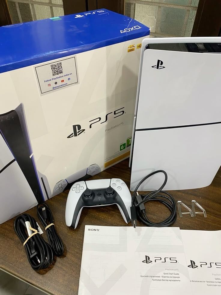 Продам Play Station 5 Slim 1tb