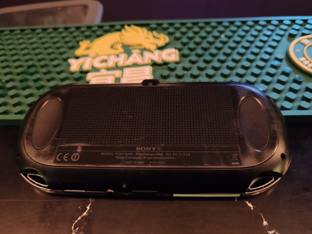 Продам PS Vita Fat