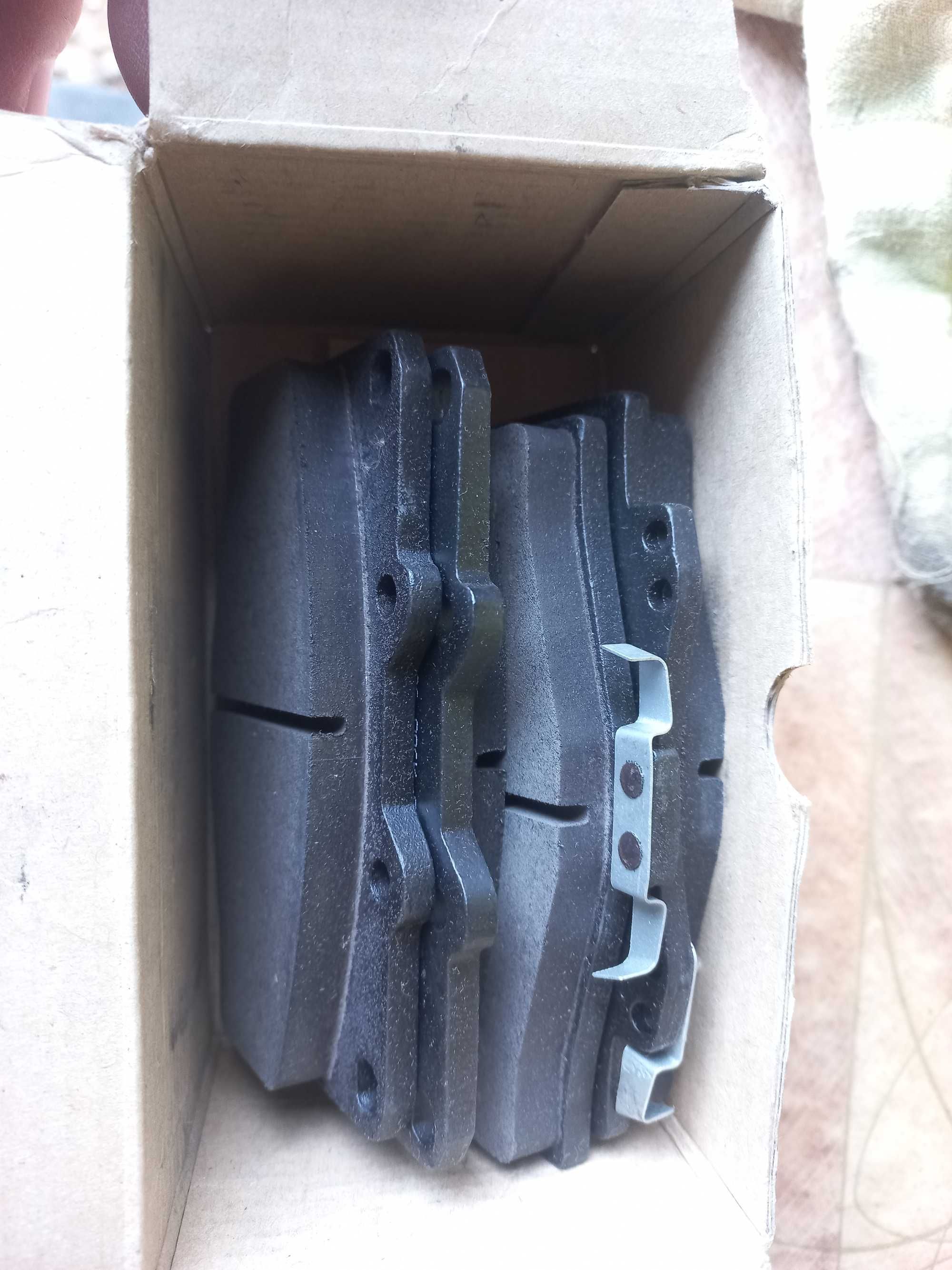 Продам колодки новые