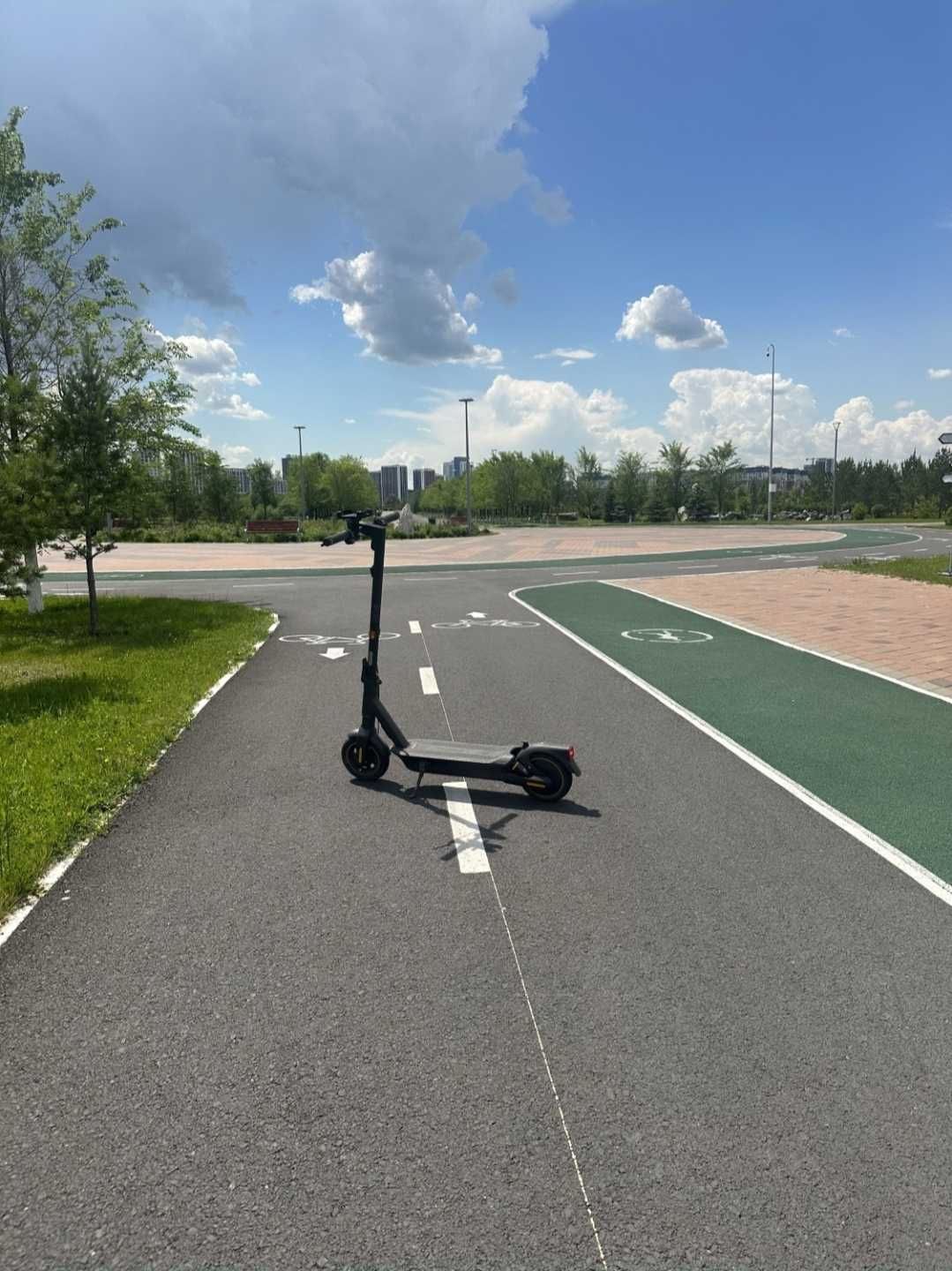 Электросамокат Ninebot Max G2 пробег 1300км