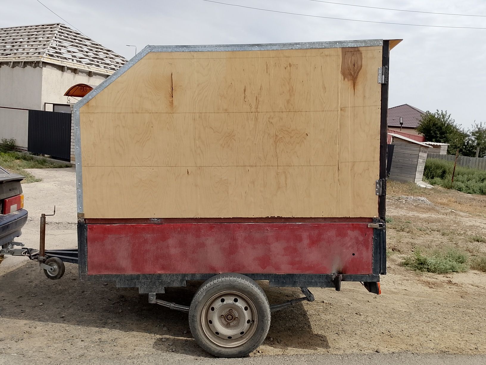 Продам легковой прицеп состояние отлично