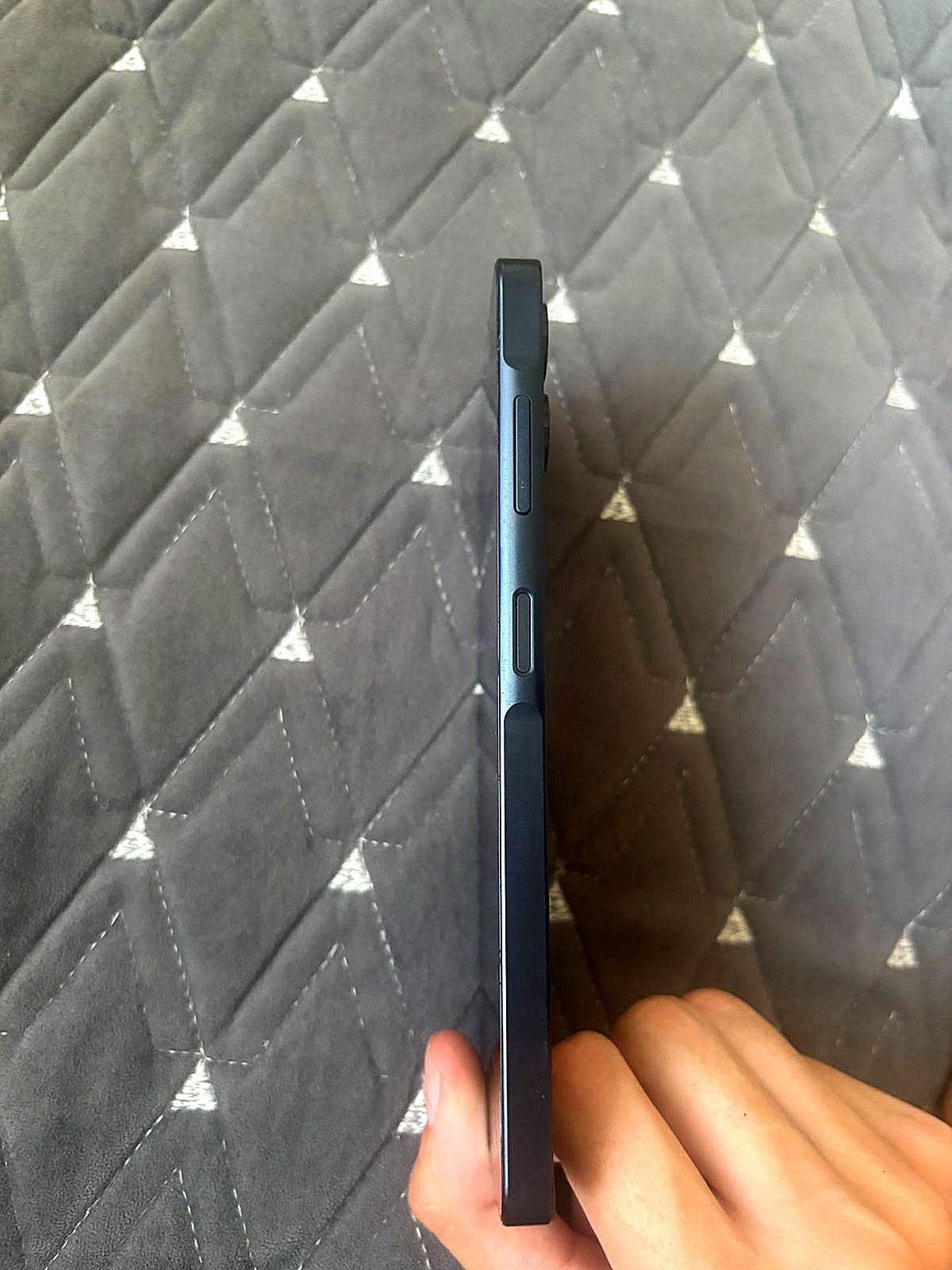 продам Samsung A06 чёрный