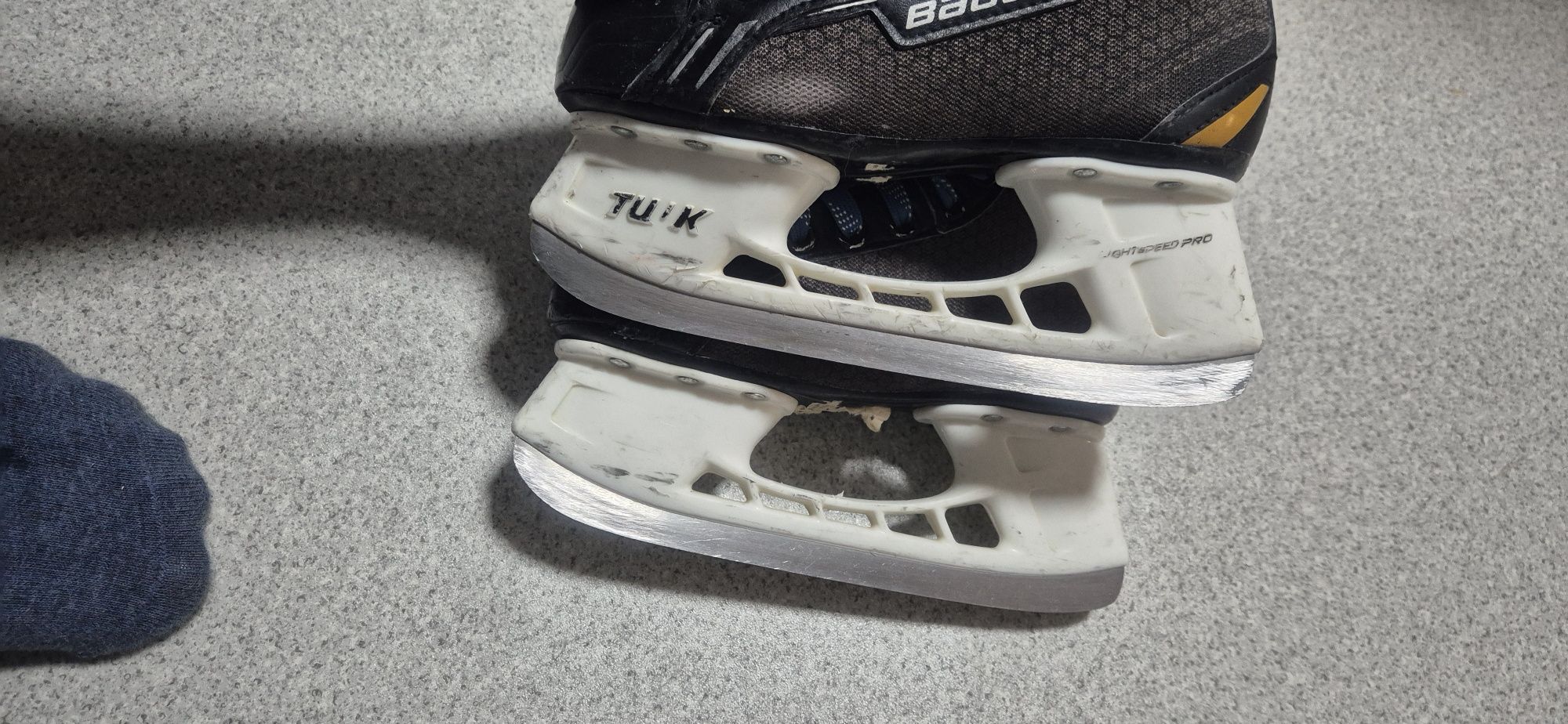 Продам коньки Bauer supreme,размер 33.5