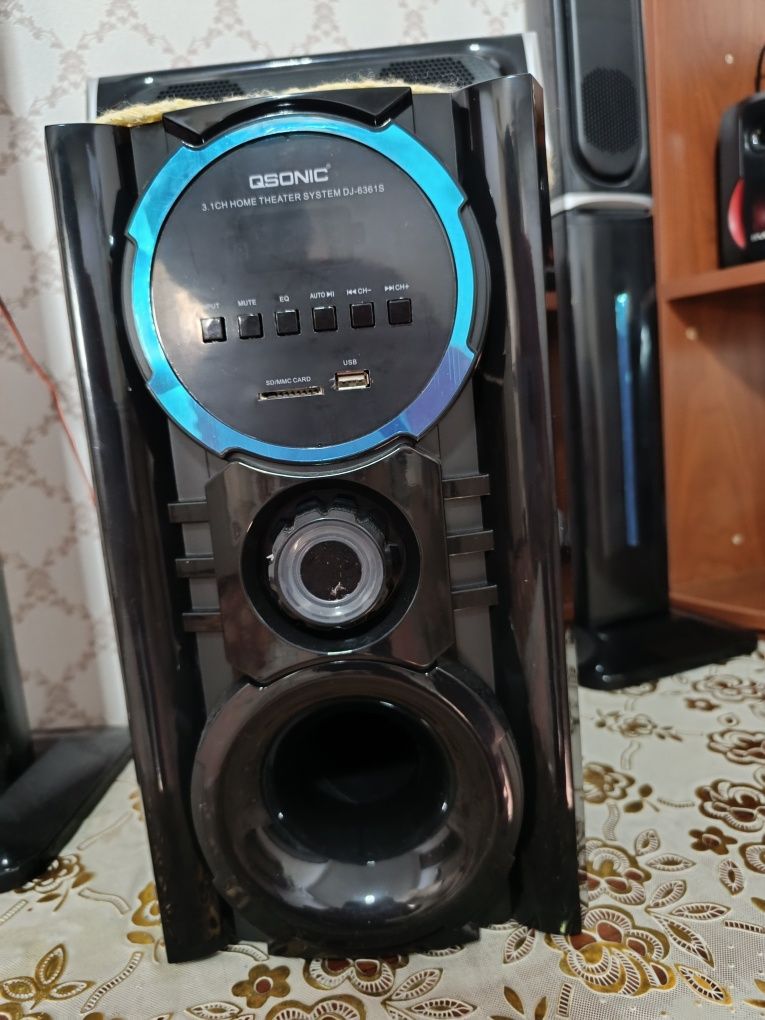 Продам домашний кинотеатр. Новый.