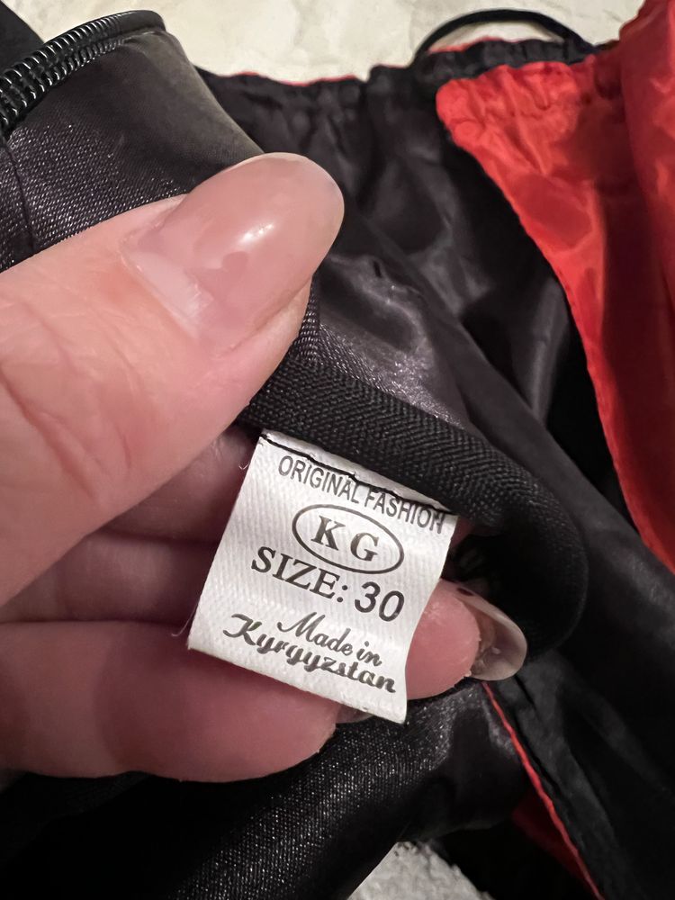 Продам косюм Зорры