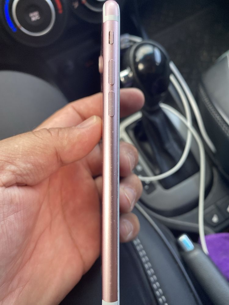 IPHONE не включается на запчасти