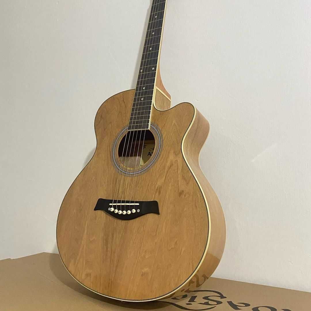 Продам акустическую гитару Adagio MDF-4030