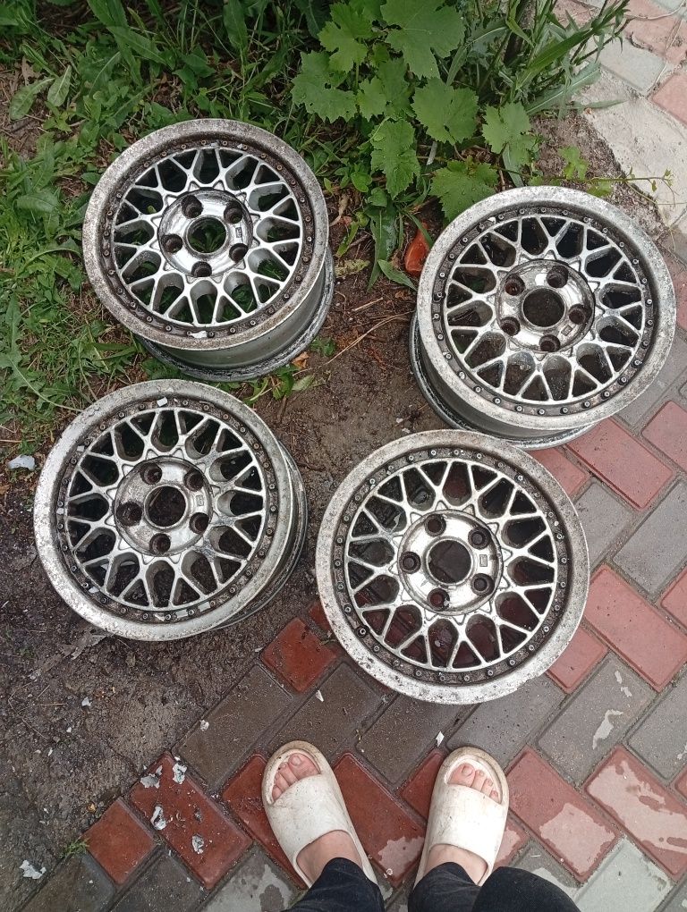 Диски на тайота  r 1