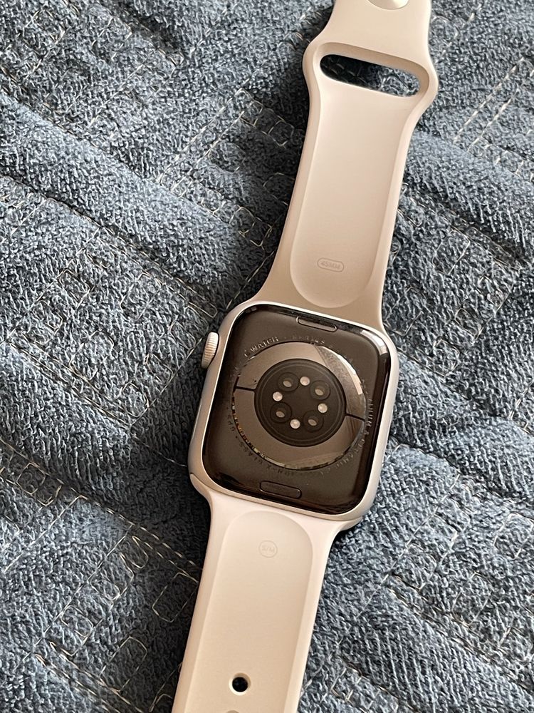 Продам Apple watch 8 45 mm
