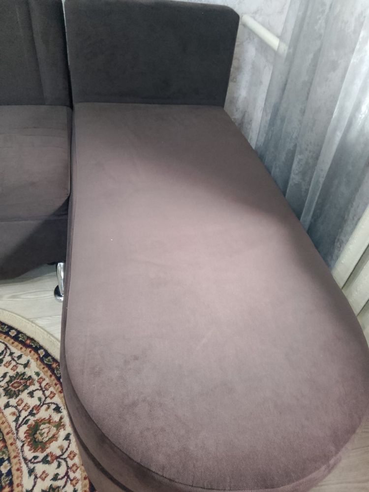 Продам угловлй диван