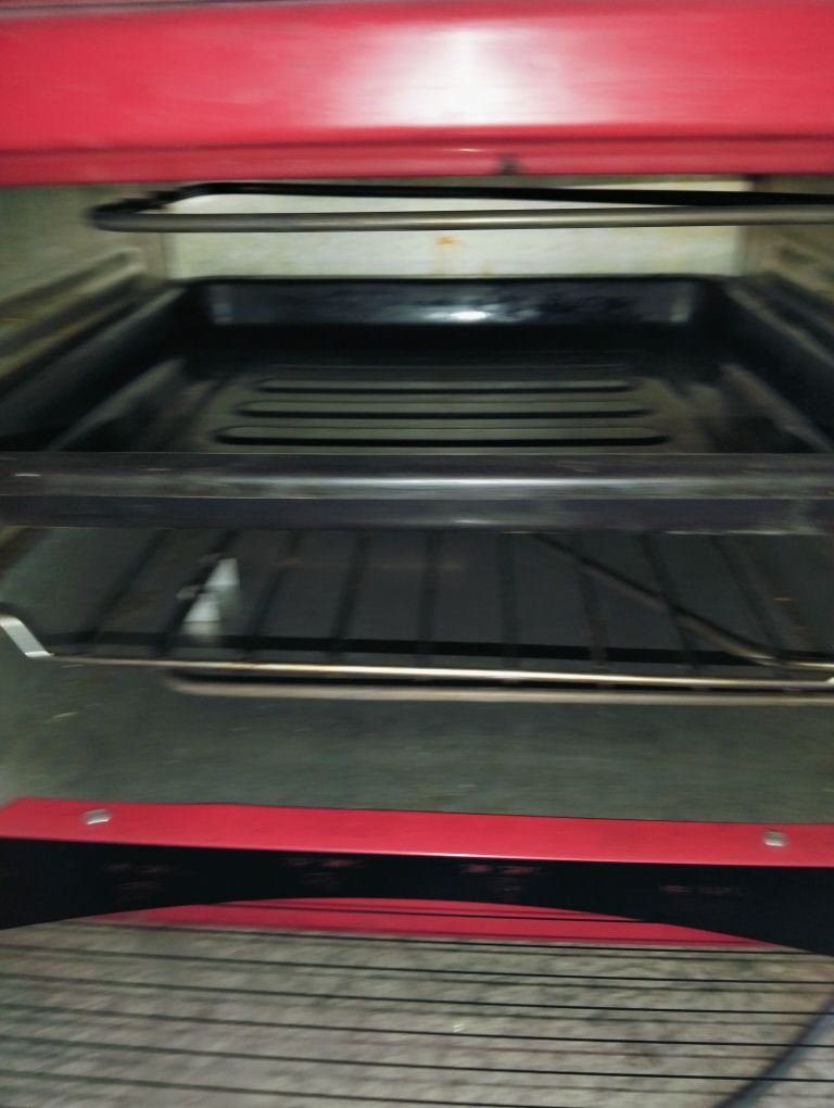 Духовка Асель новая почти