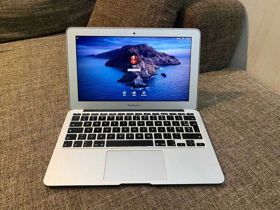 Как новый ультрабук Шикарный Macbook Air 2015 13 в идеале с коробкой