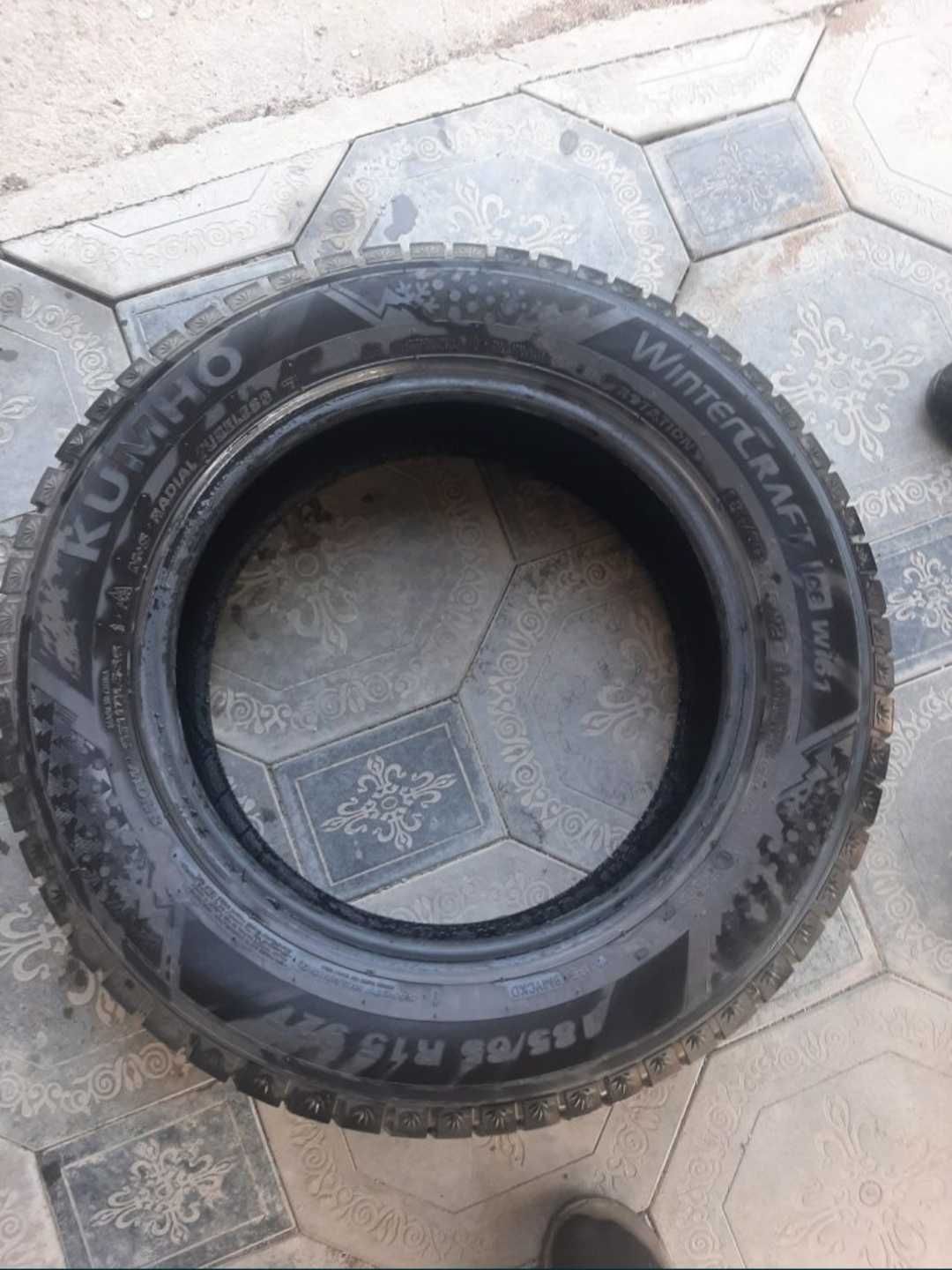Продам зимни шины kumho
