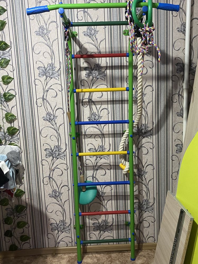 Продам Шведскую стенку