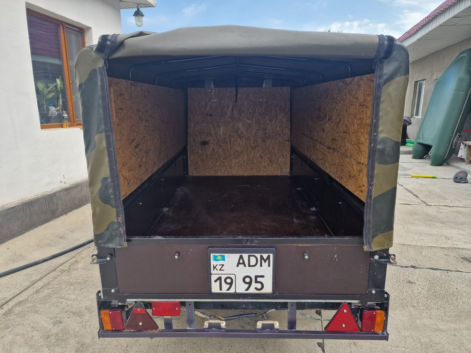 Продам прицеп  с хранения