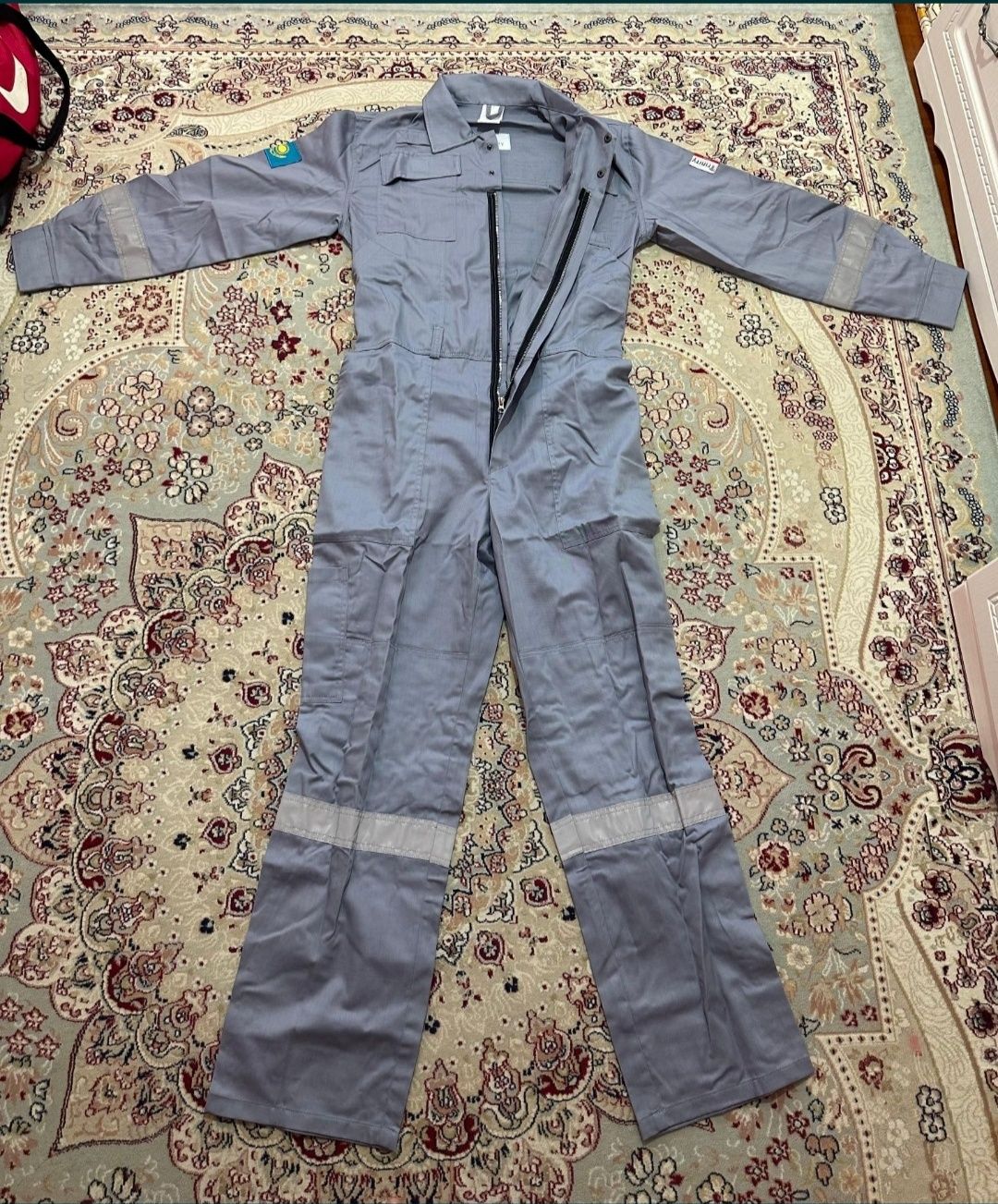 Продается рабочая одежда. Размер XL, 2XL(на 52). Материал лёгкий.