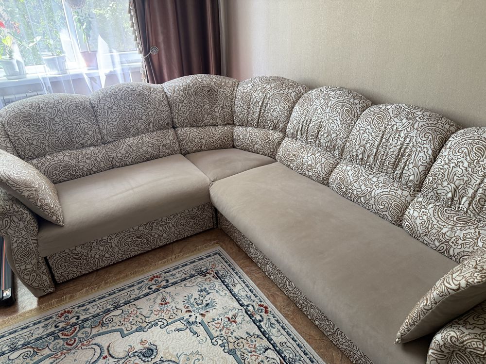 Диван продам срочно