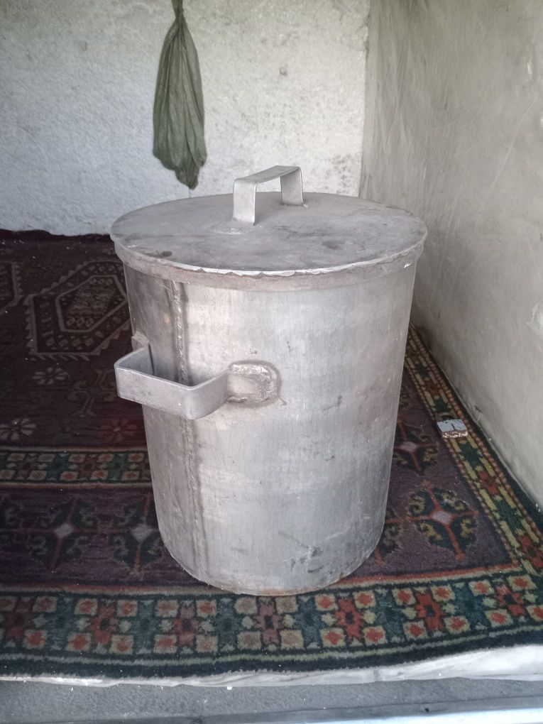 Продаётся Ёмкость. 500 литров.