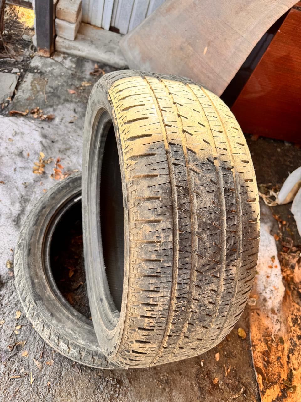 Летние шины 235/50/19