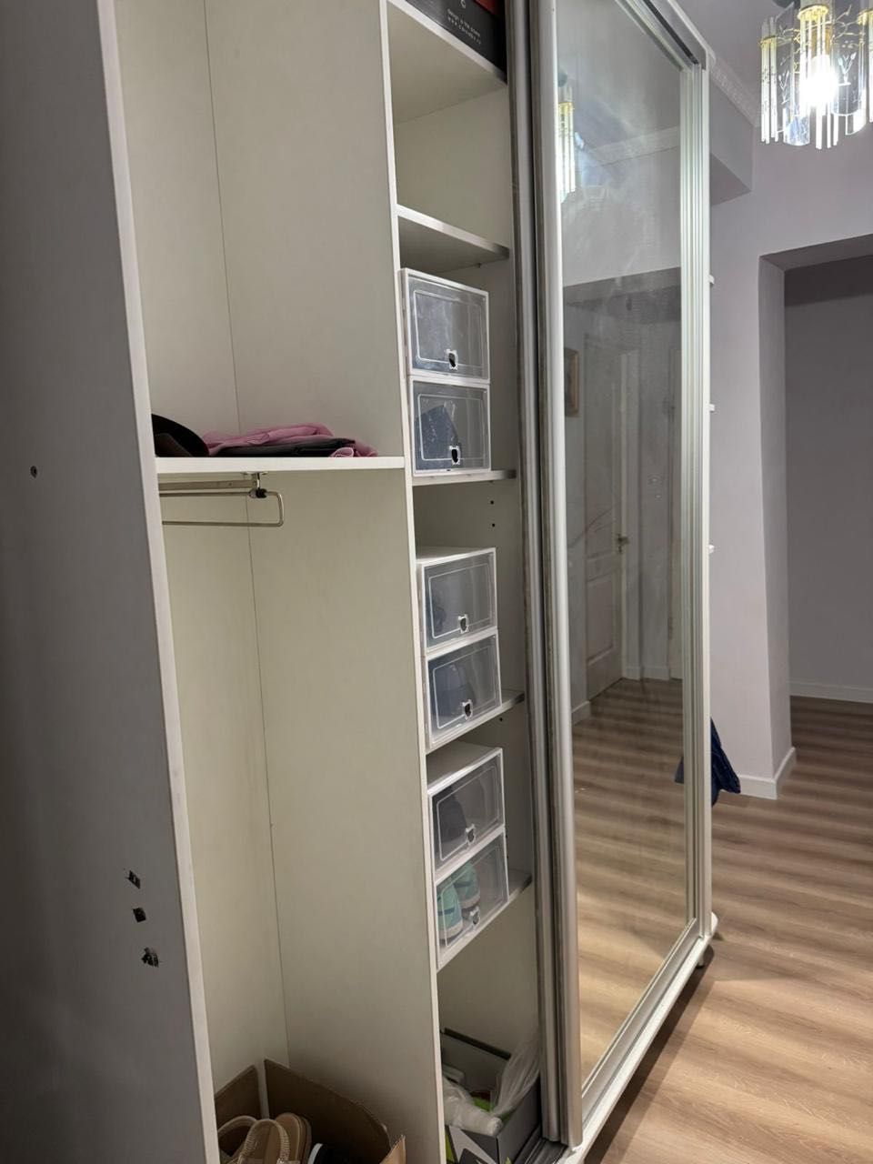Продам шкаф в прихожую