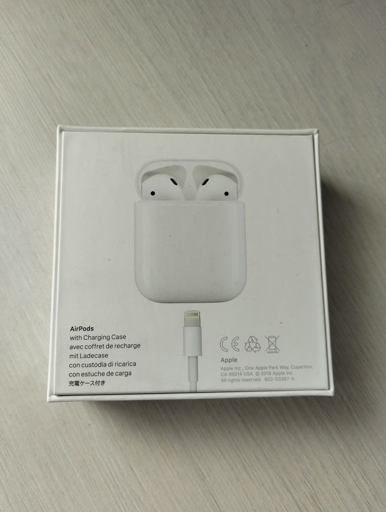 Продам наушники Apple