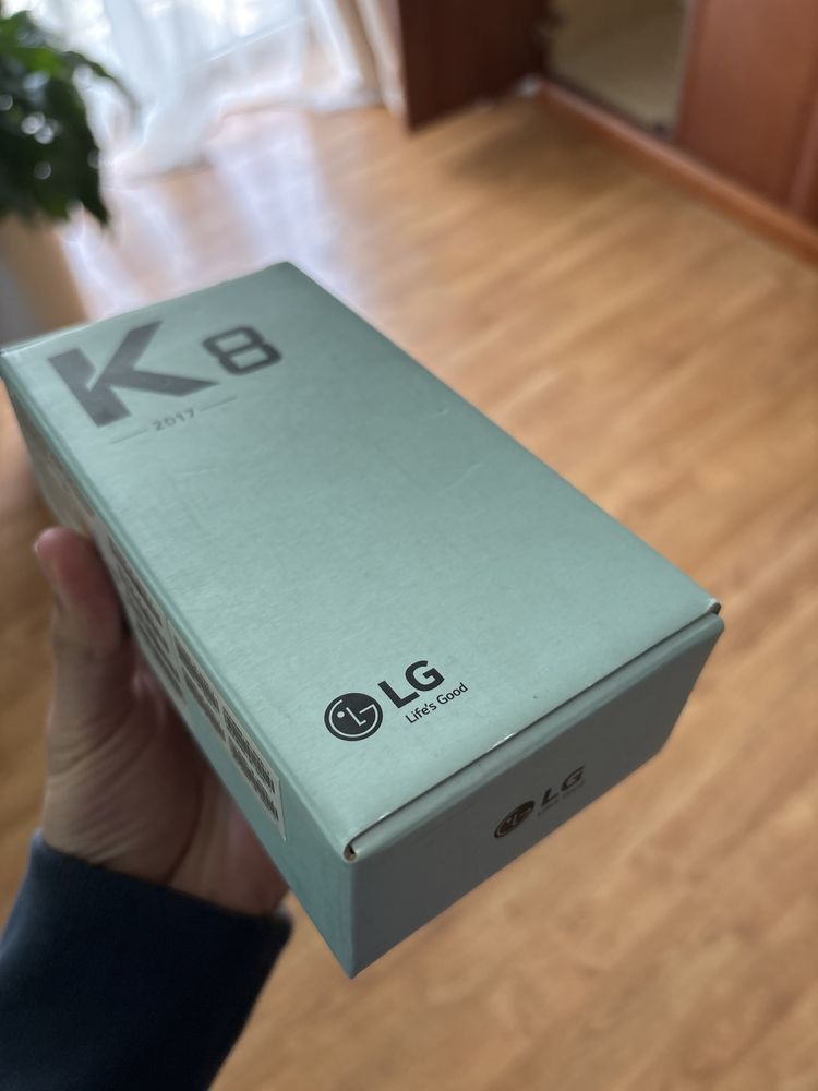 LG K8, в отличном состоянии