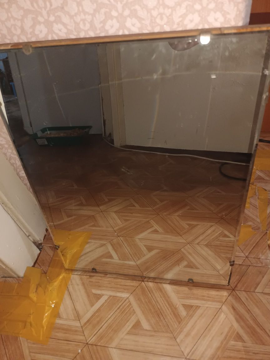 Продам прихожую, зеркало, ванну, бу