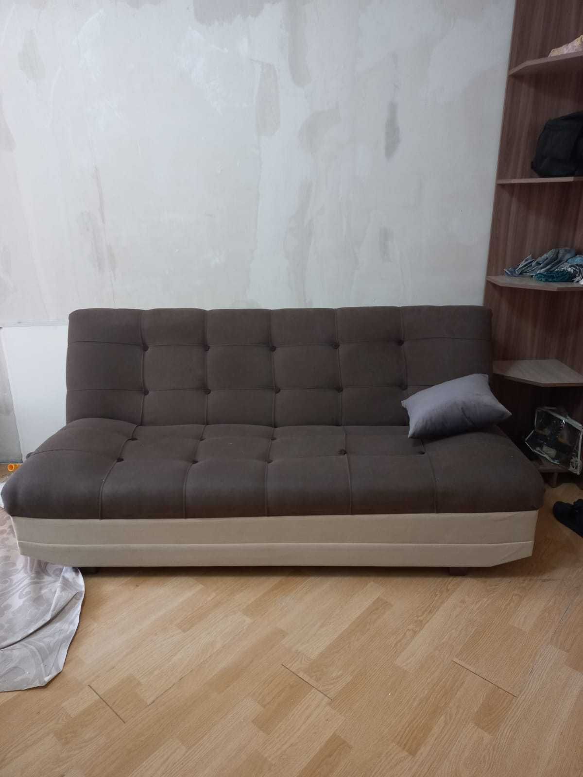 Продам диван в отличном состоянии