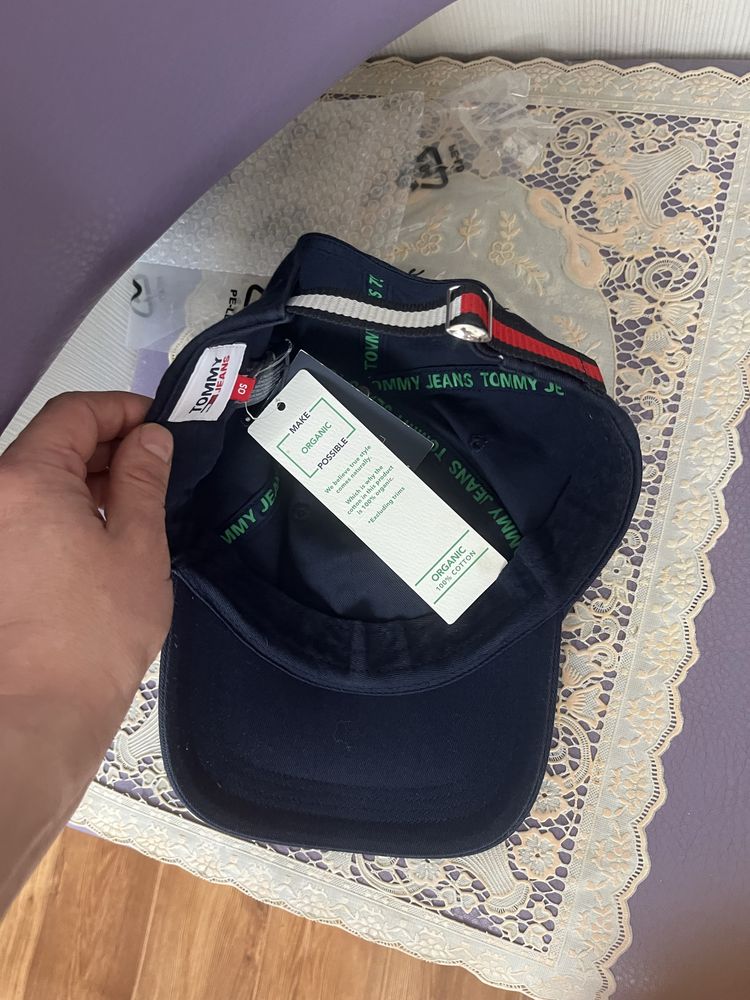 Tommy Hilfiger one size nike kangol adidas calvin hugo armani karl ea7
