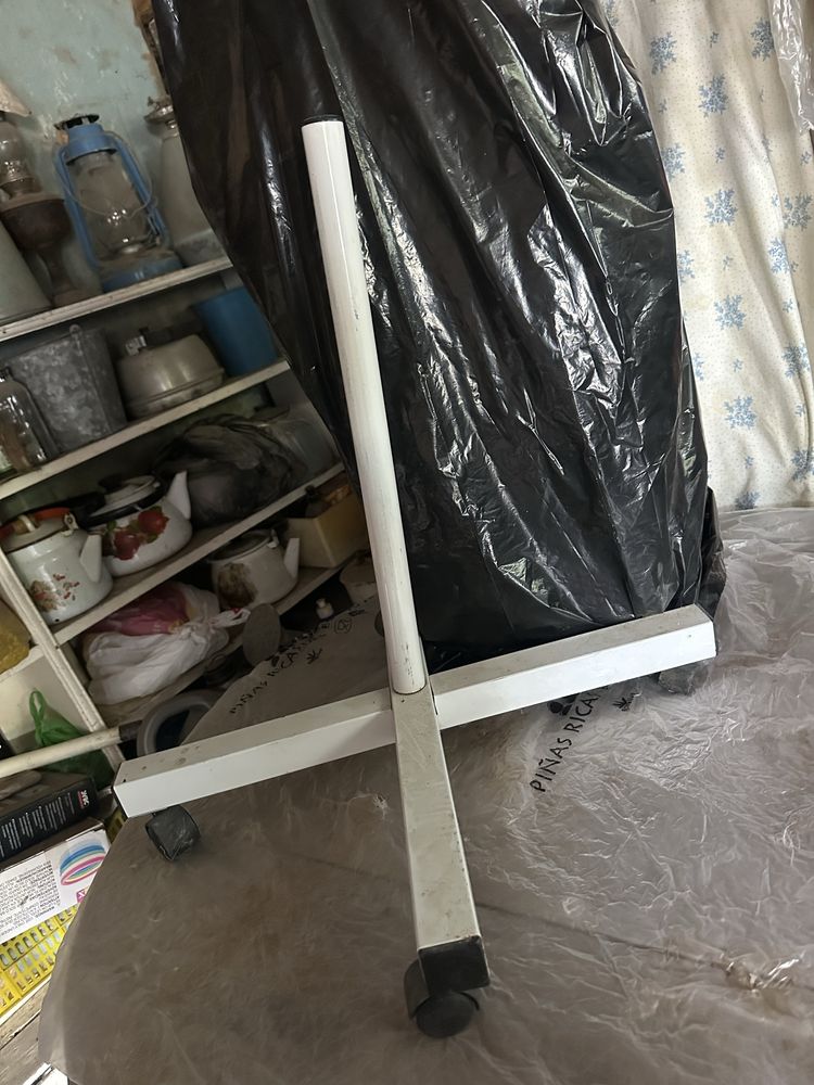 Лампа напольная с лупой