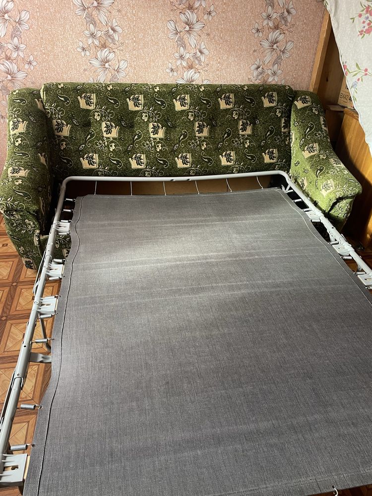 Продам диван и кресла на дачу