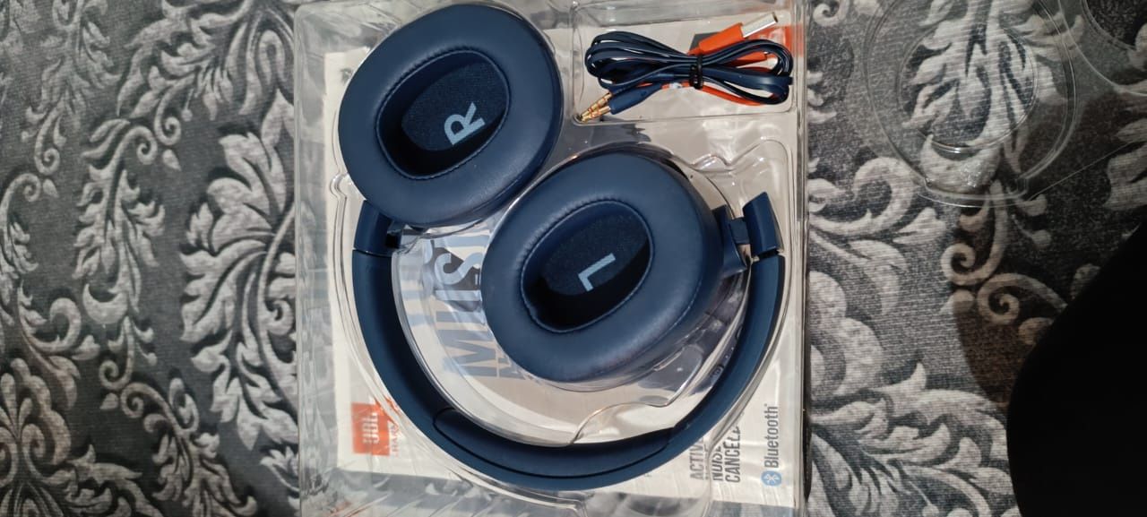Наушник,JBL 760.