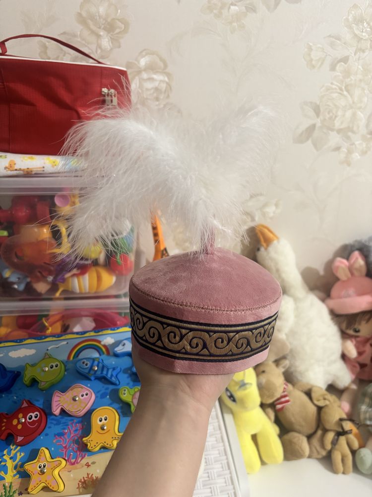 Продам комплект на годик на девочку