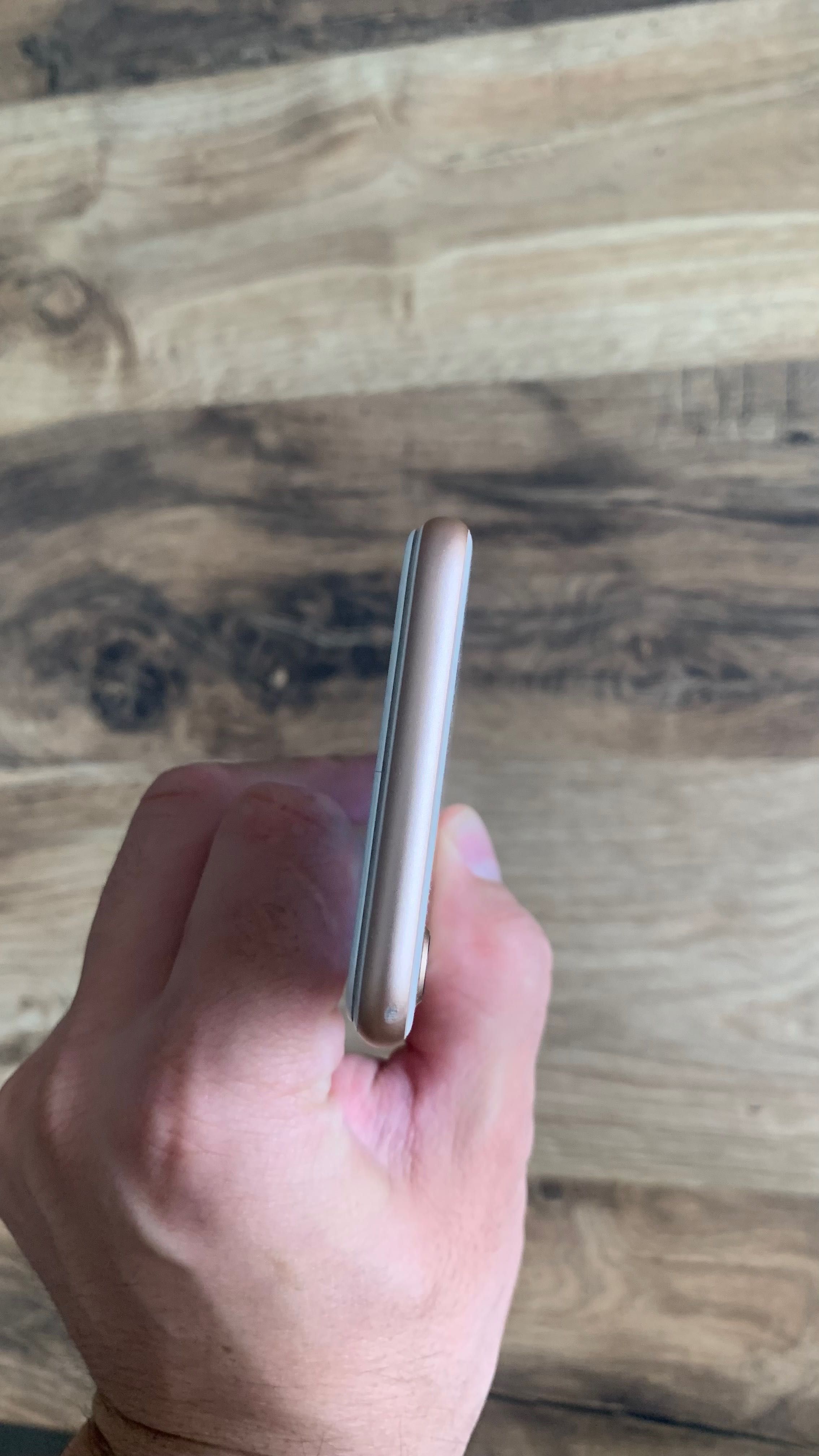 Продам Iphone 8 64 GB