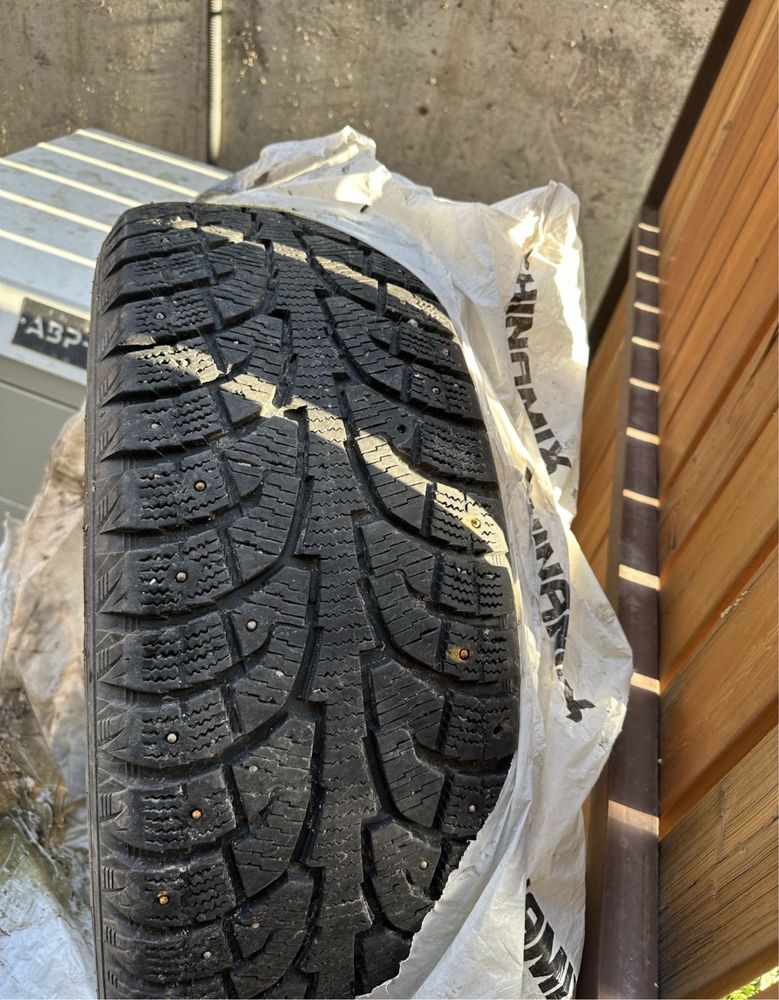 Зимние шины с дисками Hankook на Toyota Highlander 3-поколение R19