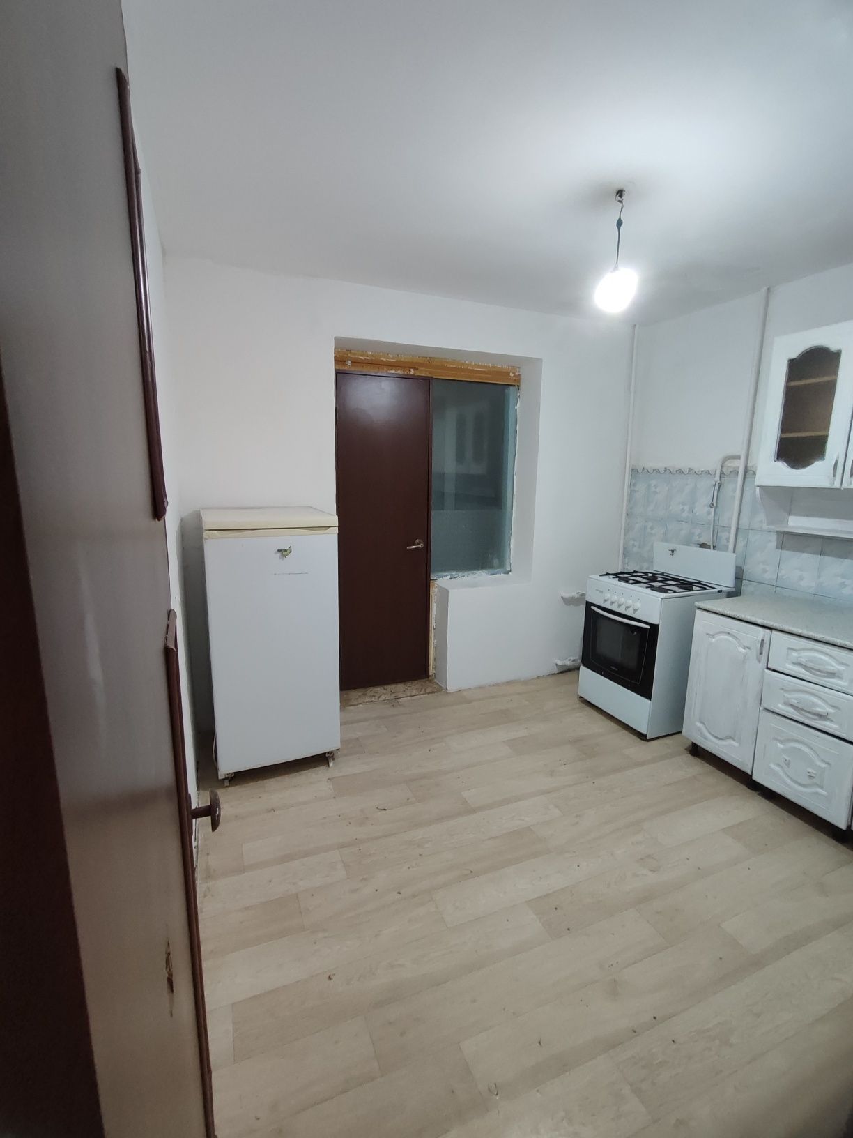 Тез арада 2 бөлмелі пәтер, жастық 40