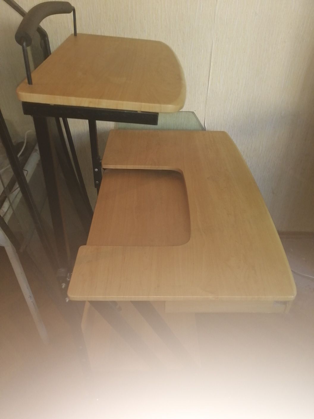 Стол компьютерный