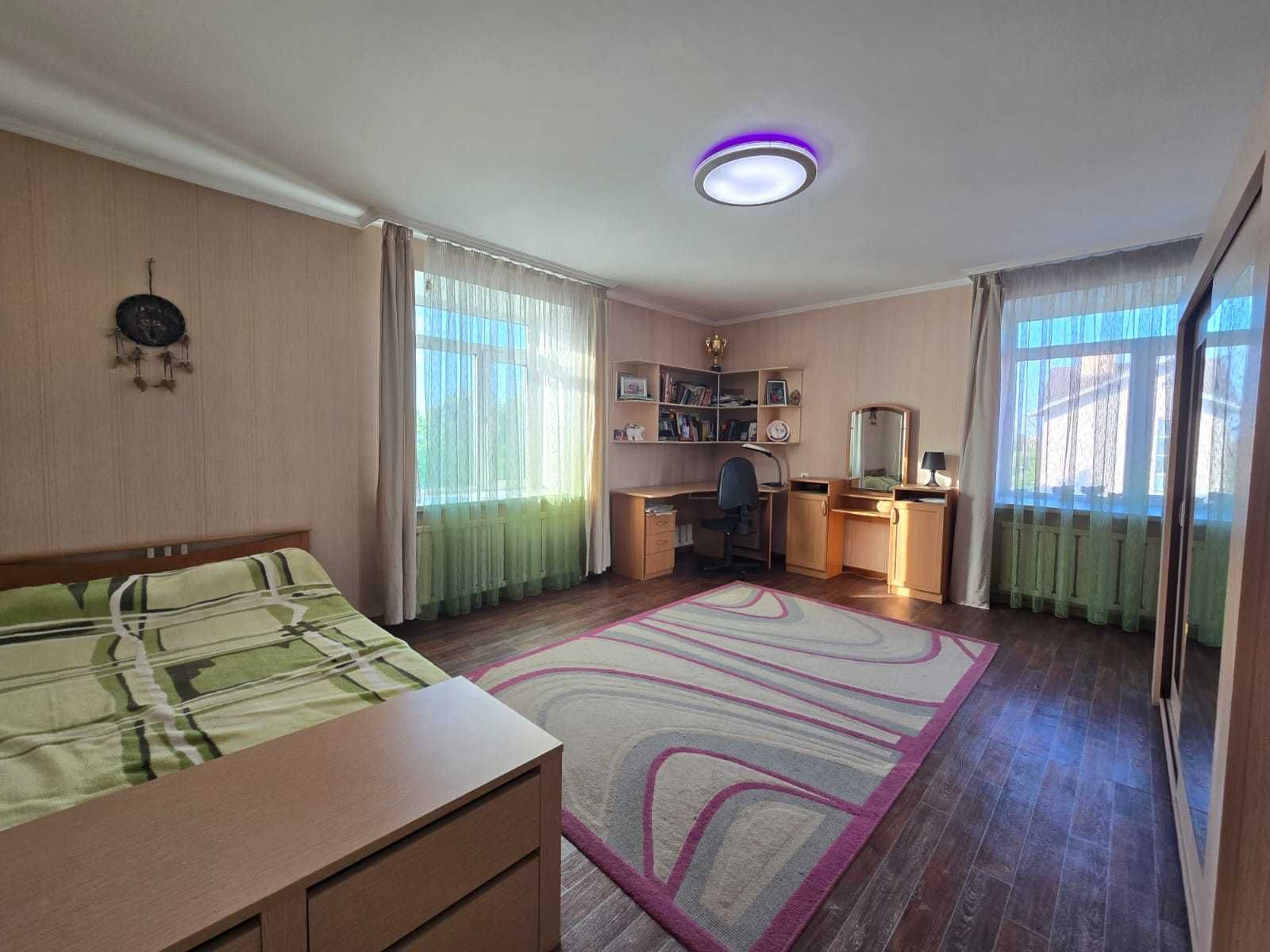 Продам 3х этажный коттедж на 8мкр/ПОМОЩЬ В ИПОТЕКЕ