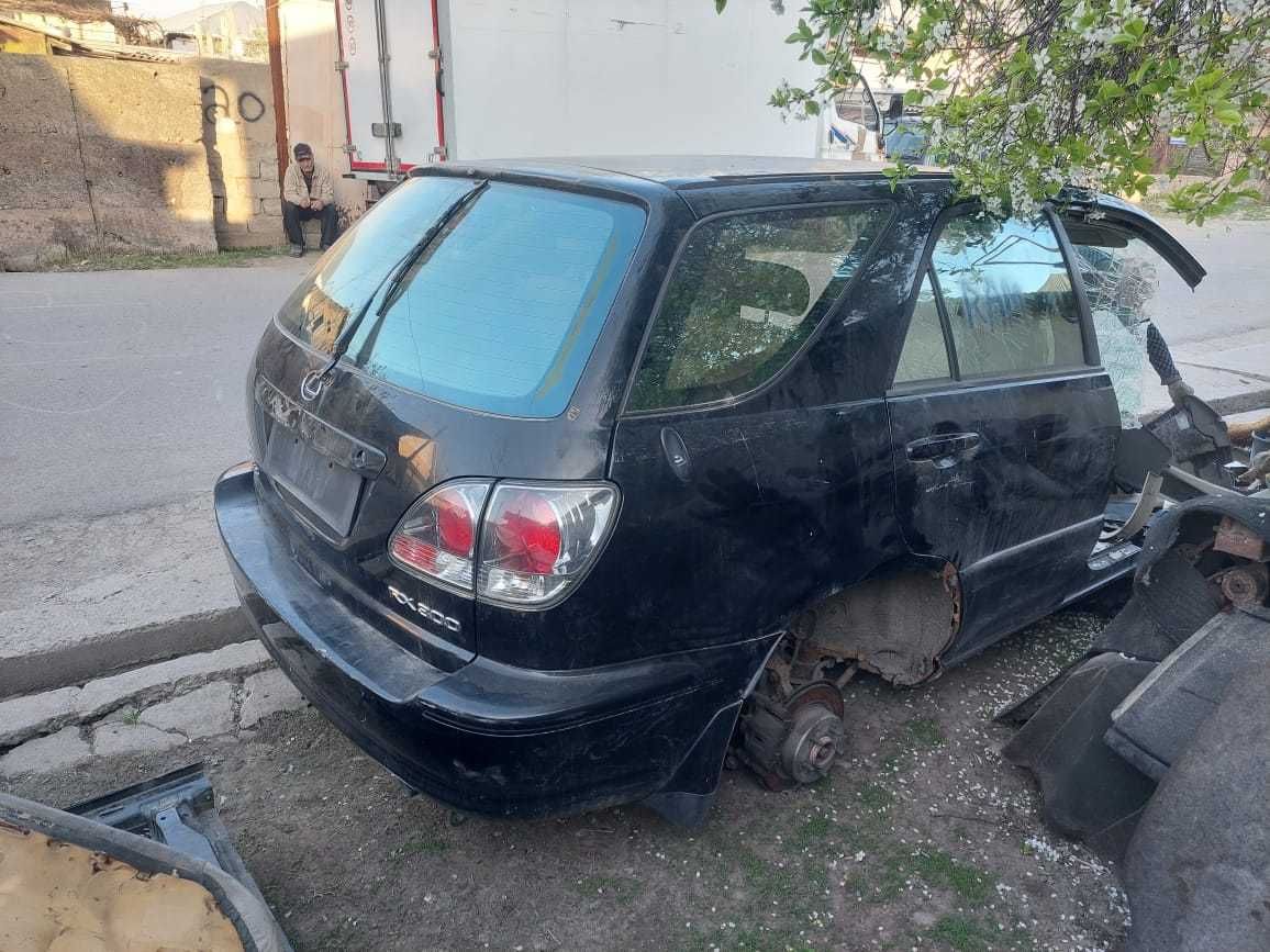 lexus rx 300 задняя часть целиком в наличии
