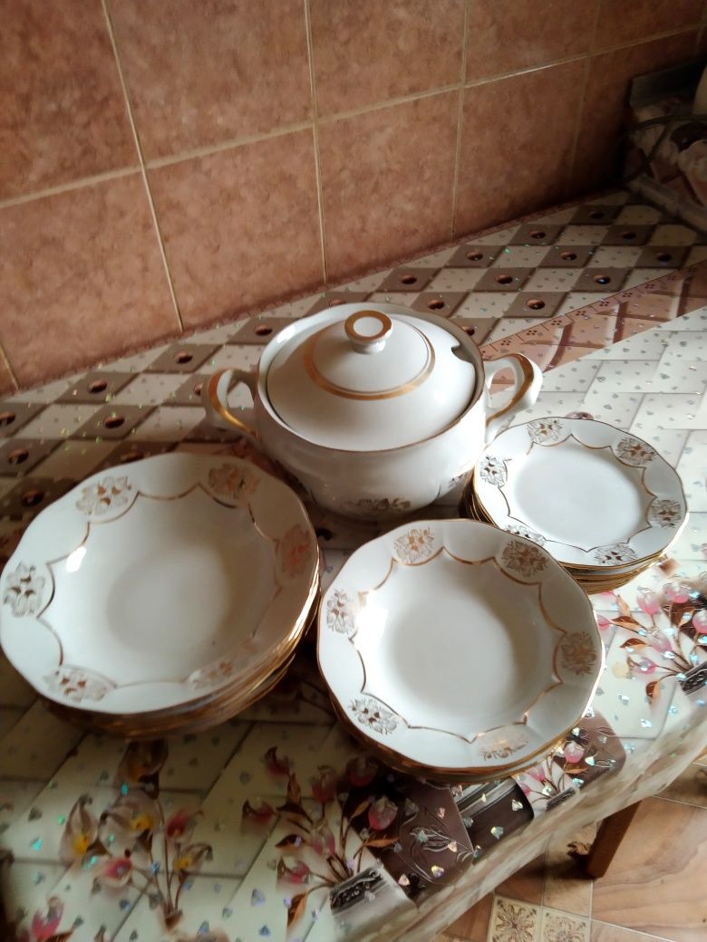 Продам сервис для 6 ти персон.