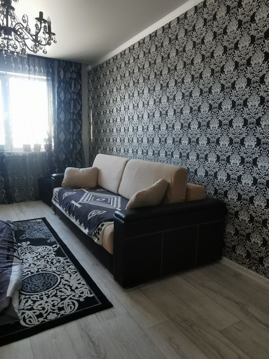 Диван глубокий, кресло кровать,  пуф с нишей крепкий